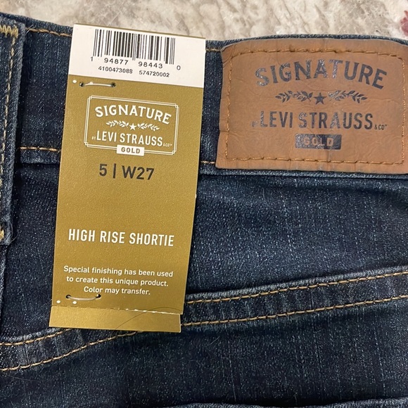 Signature Levi Strauss High Rise Shortie Gold - Picture 6 of 6
